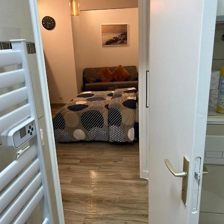 Апартаменты Studio Sacre-Coeur Montmartre - Hala Париж Экстерьер фото