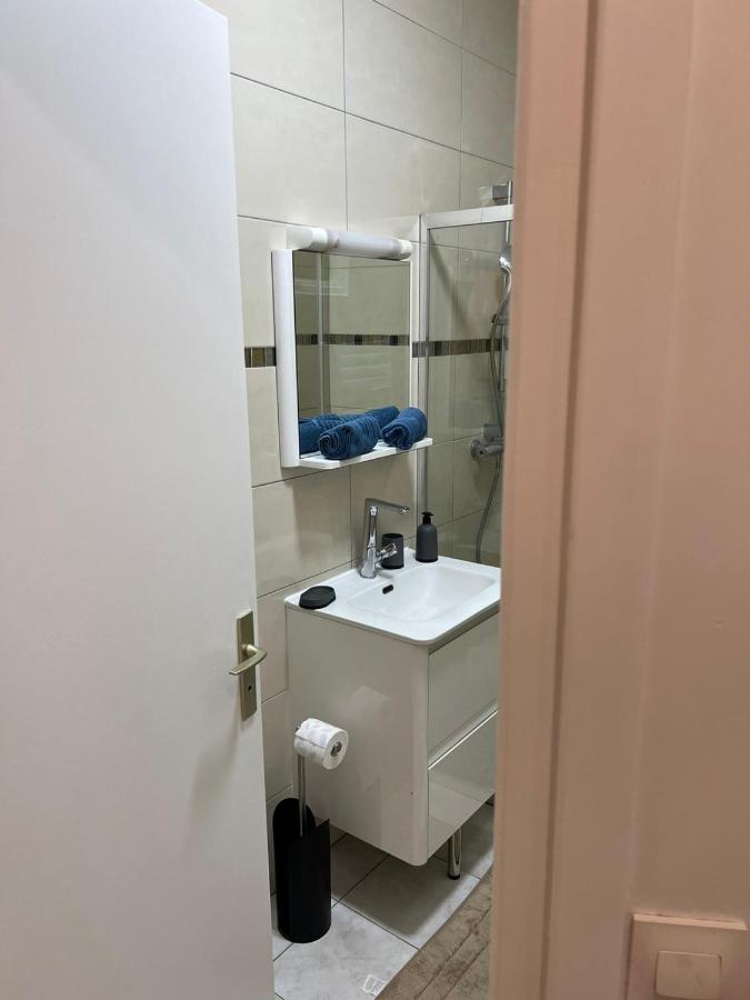 Апартаменты Studio Sacre-Coeur Montmartre - Hala Париж Экстерьер фото